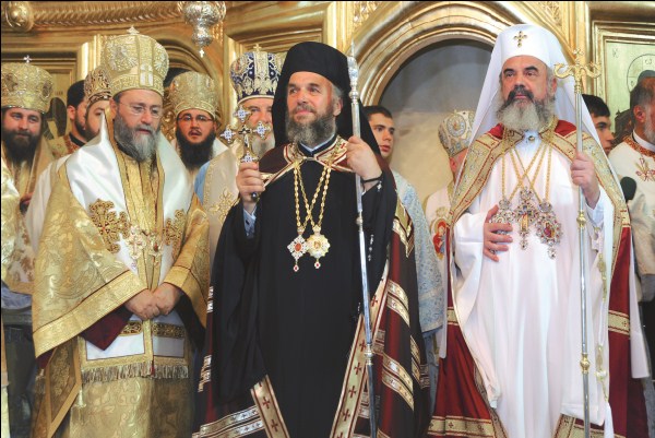 27 septembrie 2009 - Preafericitul Părinte Patriarh Daniel prezent la manifestările religioase prilejuite de ridicarea în rang de Arhiepiscopie a Eparhiei Dunării de Jos