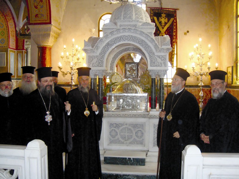 ÎPS Arhiepiscop Casian în Catedrala Mitropolitană din Patras (Grecia)