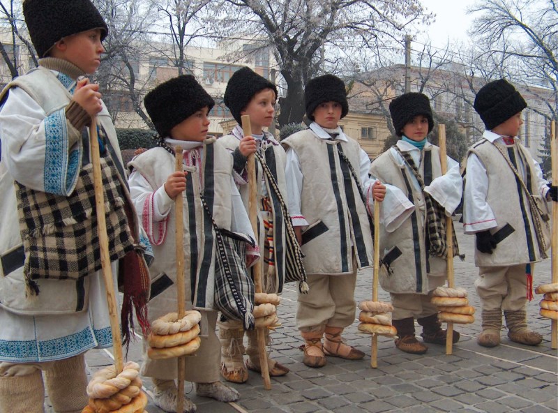 Colindători din Rădești